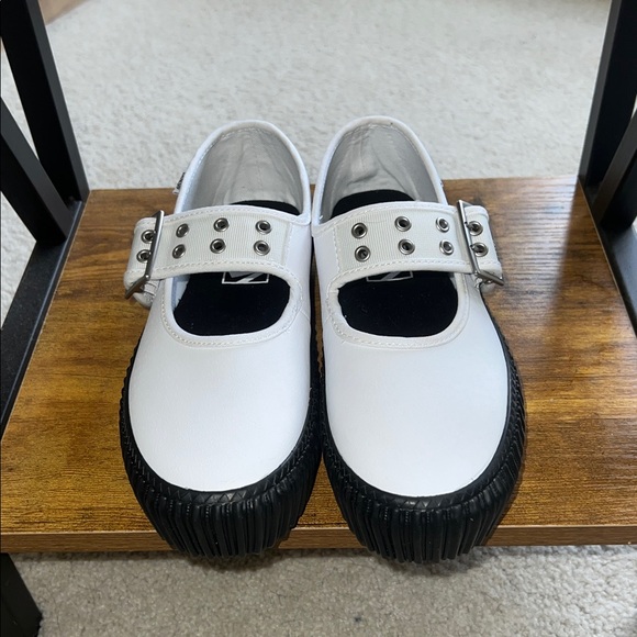 Vans White Mary Jane NWT - Picture 5 of 7